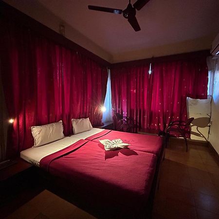 Hotel Prabha Ратнаґірі Екстер'єр фото